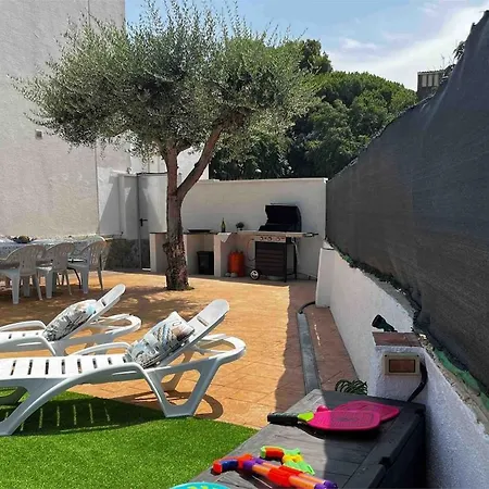 Tgnfunfam - Private Terrace, Bbq, Pool And Beach! Holiday home *